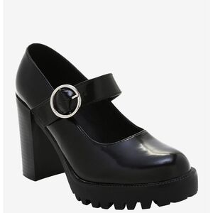 NWT Hot Topic O-Buckle Platform Heeled Mary Janes- Size 11
